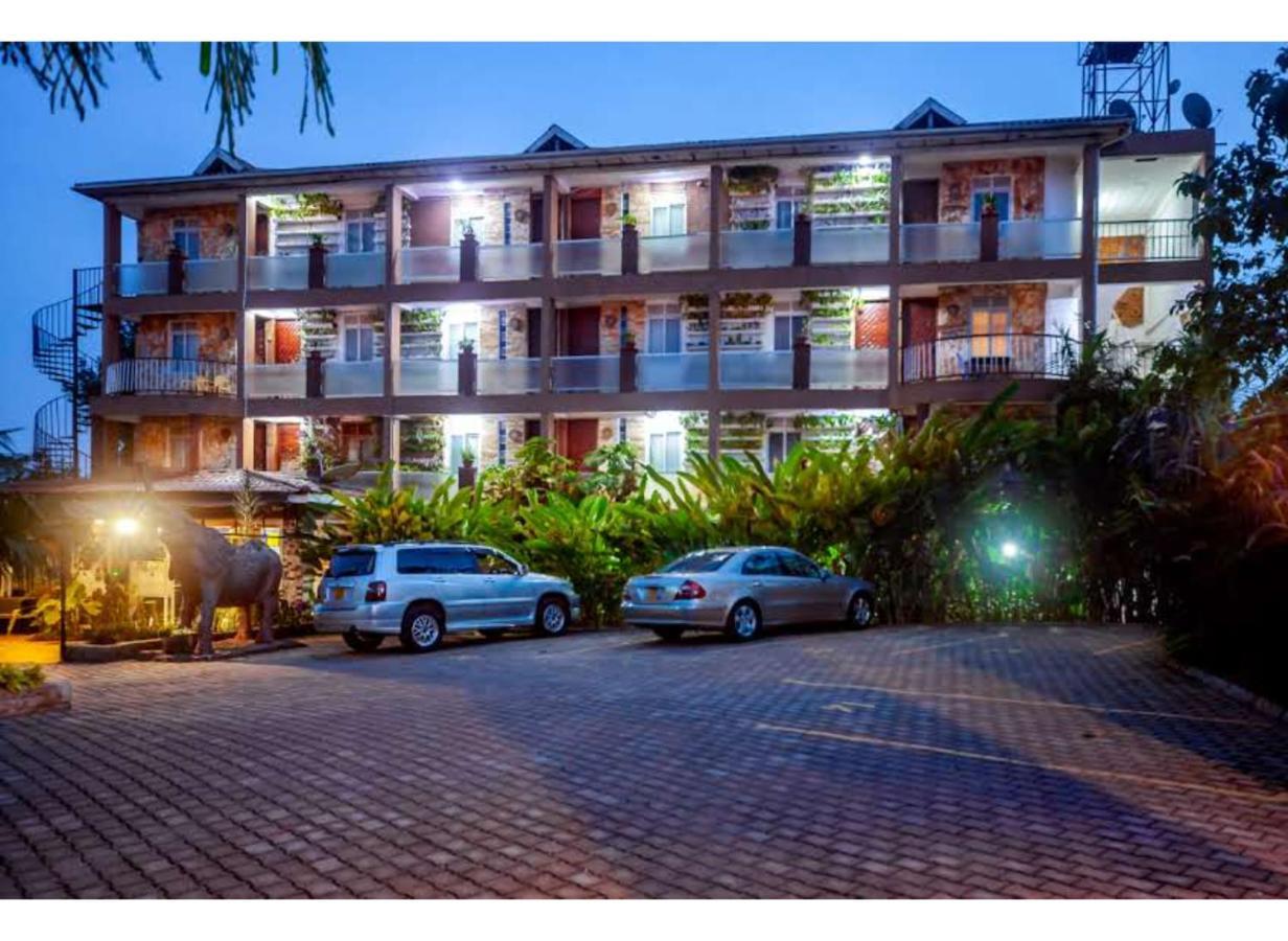 African Tribe Hotel Kampala Zewnętrze zdjęcie