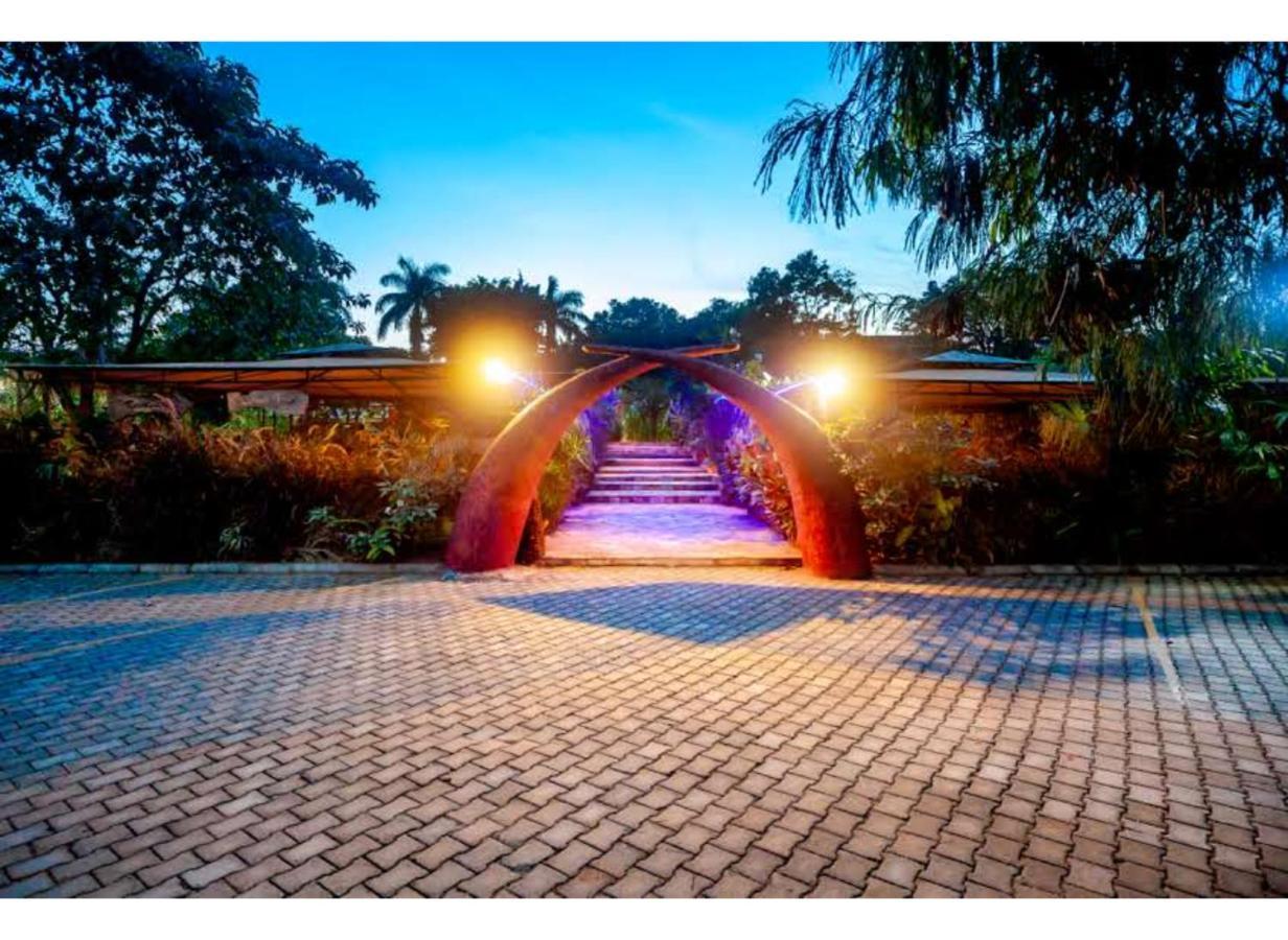 African Tribe Hotel Kampala Zewnętrze zdjęcie