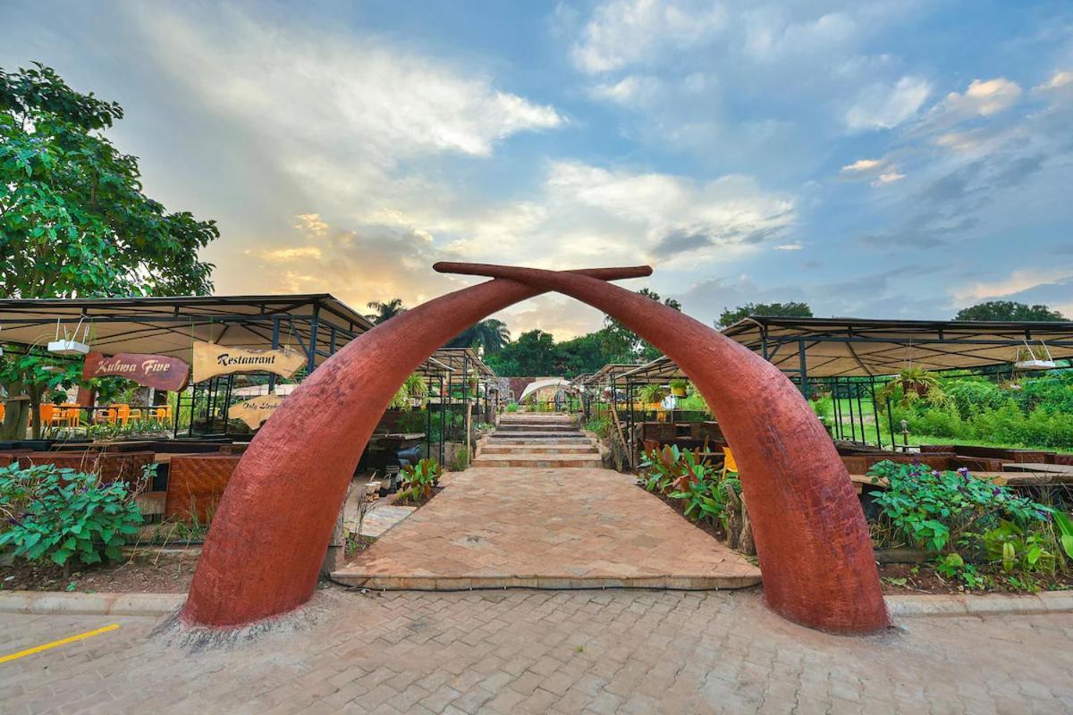 African Tribe Hotel Kampala Zewnętrze zdjęcie