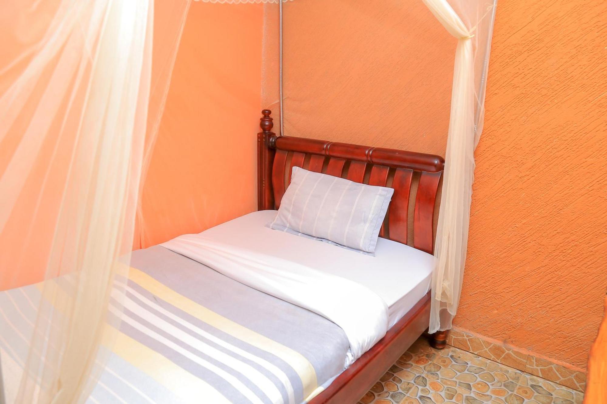 African Tribe Hotel Kampala Zewnętrze zdjęcie